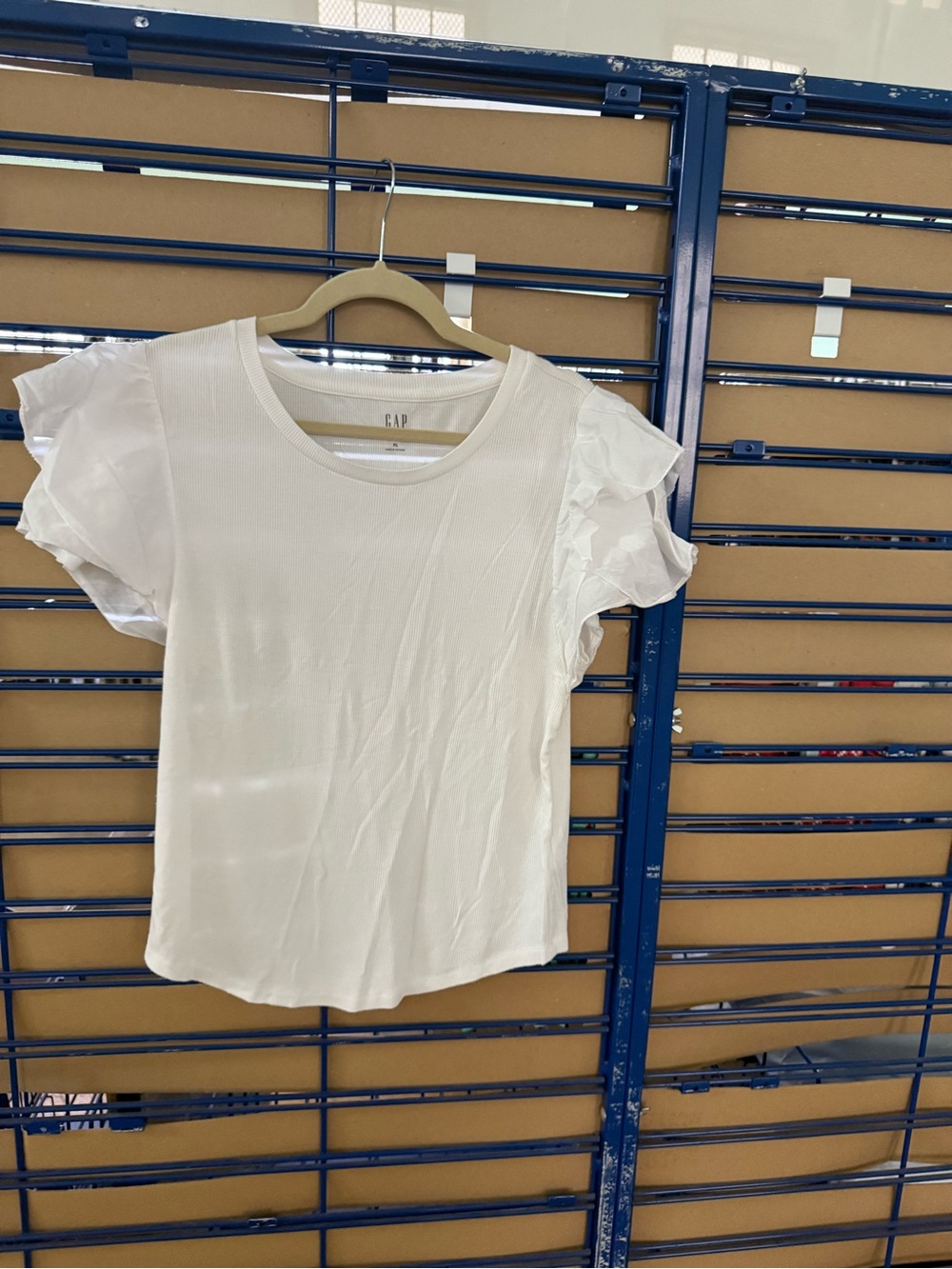 GAP White Short Ruffle Sleeve Tee